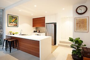 Spacious 3-bed Family House With Courtyard