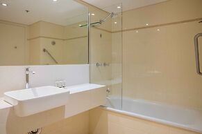 Central 1-bed With Parking, Pool, Sauna & Gym