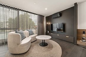 Braddon Studio With BBQ Area