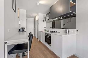 Sleek South Melbourne Pad, 1-bed by Albert Park