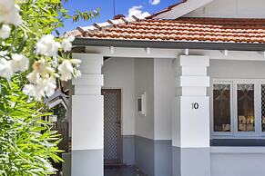 Elegant Art Semi Detached 2-bed Home