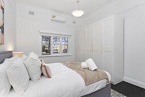 Elegant Art Semi Detached 2-bed Home