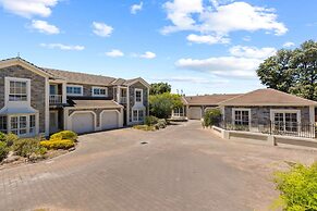 Stylish 3-bed House Close to Attractions