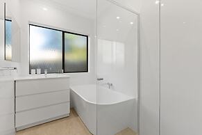 Stylish 3-bed House Close to Attractions