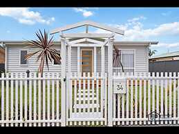 Elegant Beachside Retreat With Luxurious Amenities