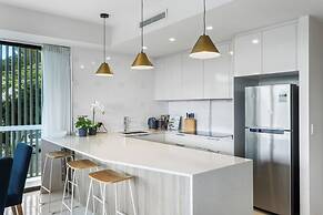 Spacious and Superb 3-bed Apartment