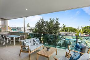 Spacious and Superb 3-bed Apartment