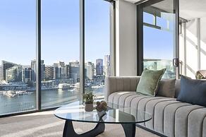 Stunning 2-bed Apartment With Water Views
