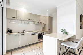 Lovely 3-bed With Alfresco Dining