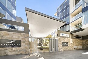 Stylish 1-bed Retreat Steps From Foreshore