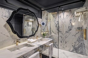 Gran Hotel Claridge Granada - Preferred Hotels & Resorts