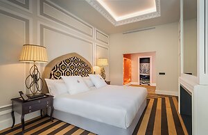 Gran Hotel Claridge Granada - Preferred Hotels & Resorts