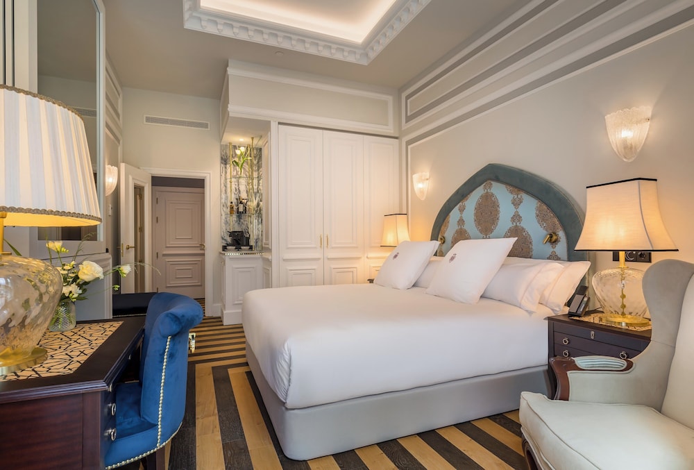 Gran Hotel Claridge Granada - Preferred Hotels & Resorts