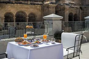 Gran Hotel Claridge Granada - Preferred Hotels & Resorts