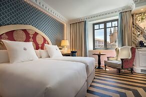 Gran Hotel Claridge Granada - Preferred Hotels & Resorts