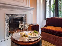 Gran Hotel Claridge Granada - Preferred Hotels & Resorts