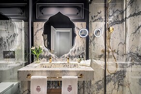 Gran Hotel Claridge Granada - Preferred Hotels & Resorts