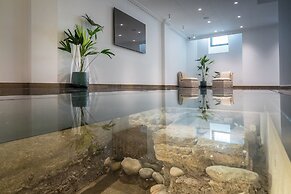 Gran Hotel Claridge Granada - Preferred Hotels & Resorts