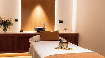 Gran Hotel Claridge Granada - Preferred Hotels & Resorts