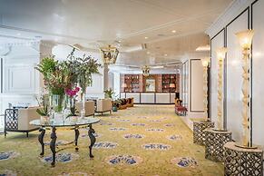Gran Hotel Claridge Granada - Preferred Hotels & Resorts