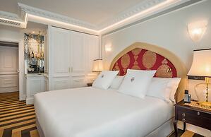 Gran Hotel Claridge Granada - Preferred Hotels & Resorts