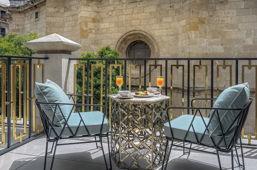 Gran Hotel Claridge Granada - Preferred Hotels & Resorts
