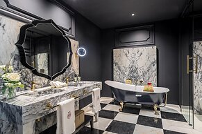 Gran Hotel Claridge Granada - Preferred Hotels & Resorts