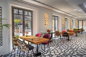 Gran Hotel Claridge Granada - Preferred Hotels & Resorts
