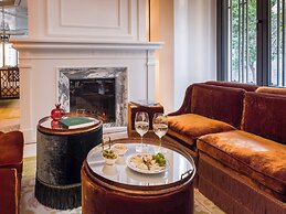 Gran Hotel Claridge Granada - Preferred Hotels & Resorts
