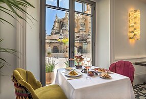 Gran Hotel Claridge Granada - Preferred Hotels & Resorts