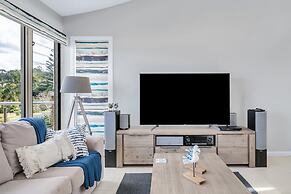 3-bed With Beach Views and Entertainment Area