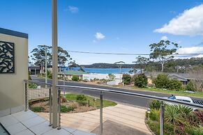 3-bed With Beach Views and Entertainment Area