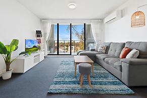 Executive and Spacious Apartment With Balcony