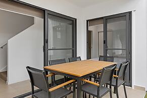 Riverside 3-bed Home With Study Nook and BBQ