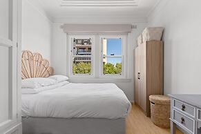 Charming 1-bed Apartment in Neutral Bay