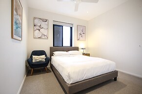 Comfy 2-bedroom Apartment With a Clyde River View