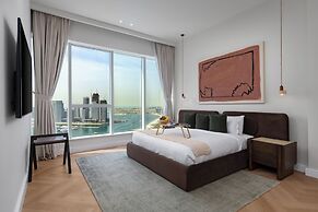 Maison Privee - High-Floor Haven with Open Sea Views on Palm Entry