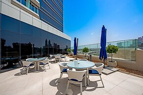 Maison Privee - High-Floor Haven with Open Sea Views on Palm Entry