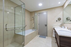 Maison Privee - High-Floor Haven with Open Sea Views on Palm Entry