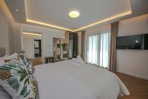 Murati Lake View Hotel