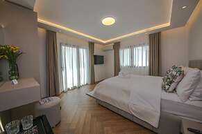 Murati Lake View Hotel