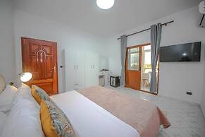 Murati Lake View Hotel