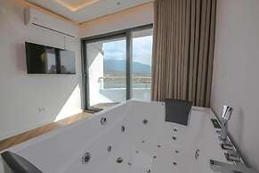 Murati Lake View Hotel
