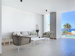 Acqua Beach by Atlantic Holiday