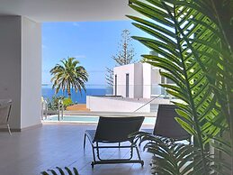 Acqua Beach by Atlantic Holiday