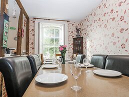 Chilton Manor House