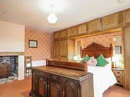 Chilton Manor House
