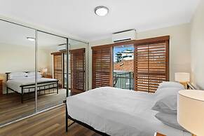 Charming 2-bed Apartment With City Views