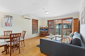 Charming 2-bed Apartment With City Views