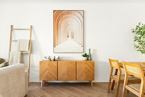 Spacious 2-bed, 2-bath Moments From Avalon Beach